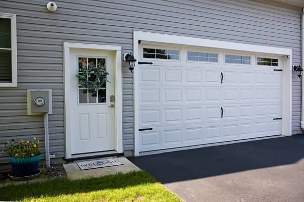 24/7 Emergency Garage Door Panel Replacement experts in Oscoda County County, MI